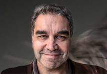 Portrait of A/Prof Andrew Peters